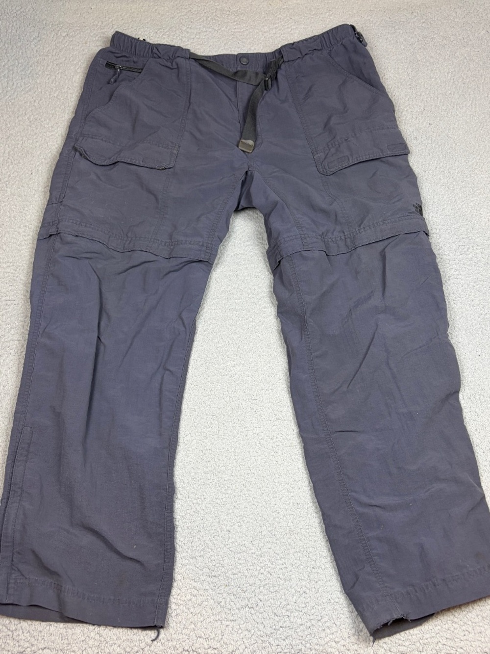 The North Face Convertable Pants Men 2XL Gray Cargo Outdoor Hiking Belted Shorts